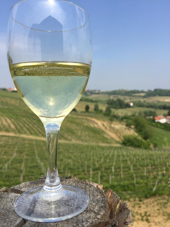 Cascina Valtignosa Camere Con Vigna Кассине Номер фото